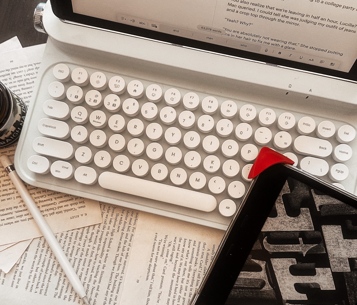 Crafting Engaging Dialogue: Breathing Life Into Your Characters’ Conversations